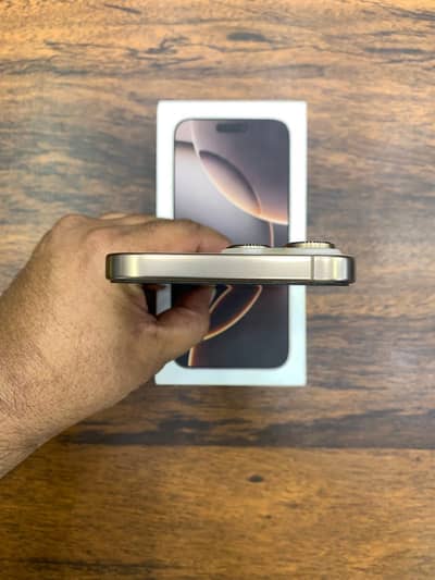 iPhone 16pro 128gb jv