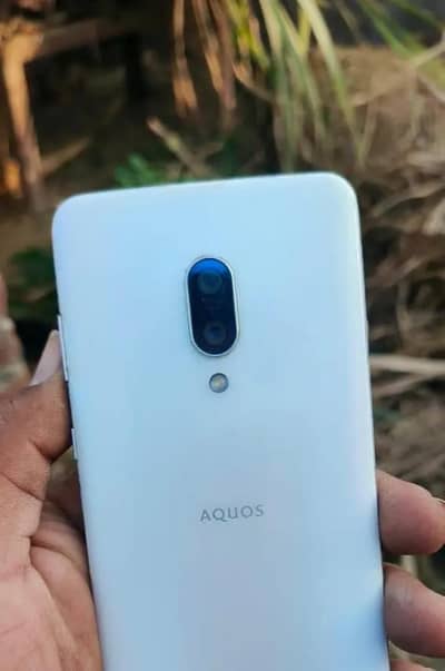 sharp aquas zero 2 8/256