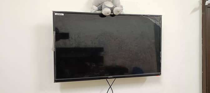 TV 32 inch Samsung.  LED TV