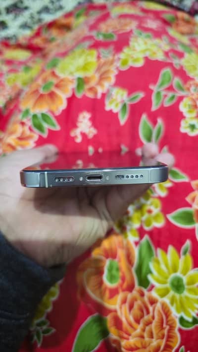 Iphone 14 pro max white titanium