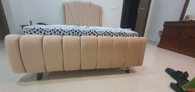 BRAND NEW PLUSH VELVET SINGLE BED FOR SALE