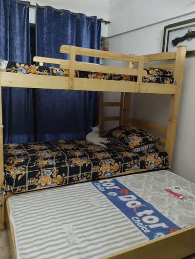 Triple bed