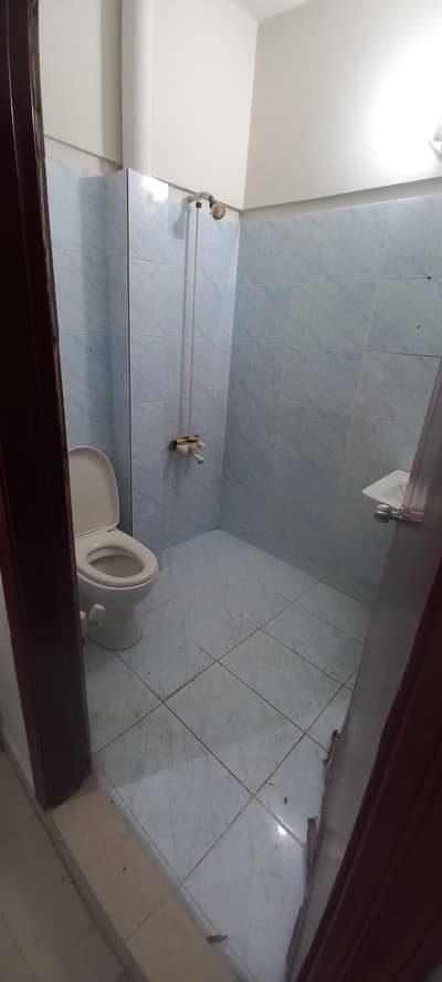 falt 2 bedroom frinsh with 3 wash room