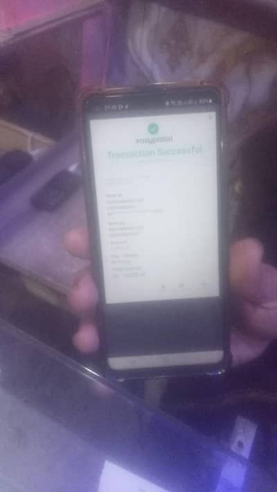 y28 one hand use  piece golden color