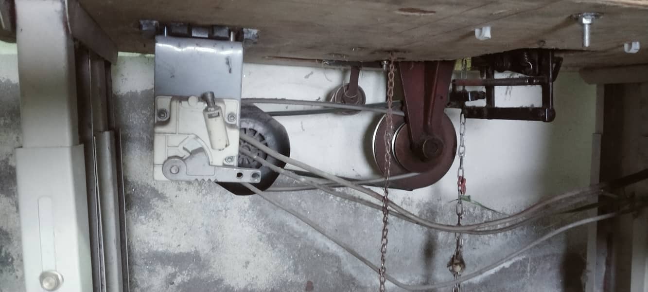 KAJ machine with table 1