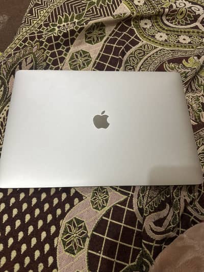 Mac book pro 2018 model