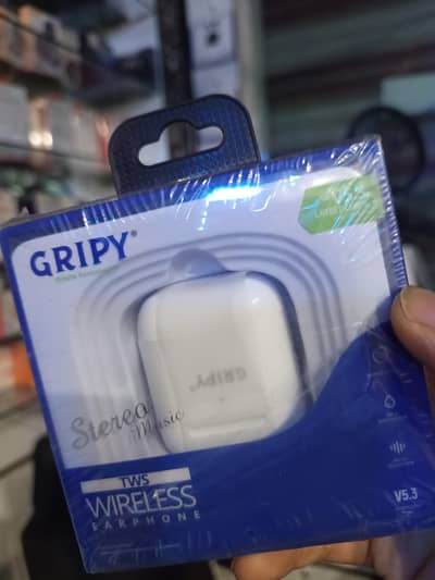 Grippy earbuds