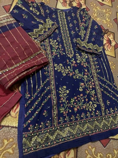 Maxe for sale and binsaeed dresss