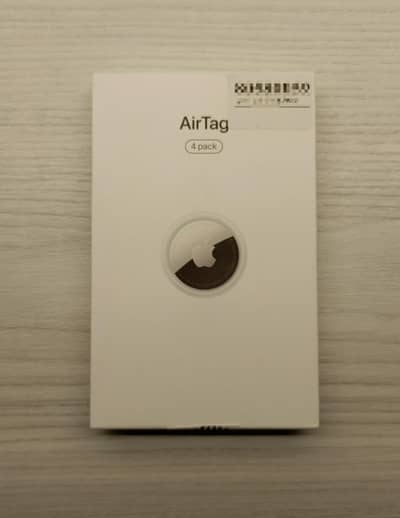 Apple Original AirTags Sealed Brand New Pack of 4 set