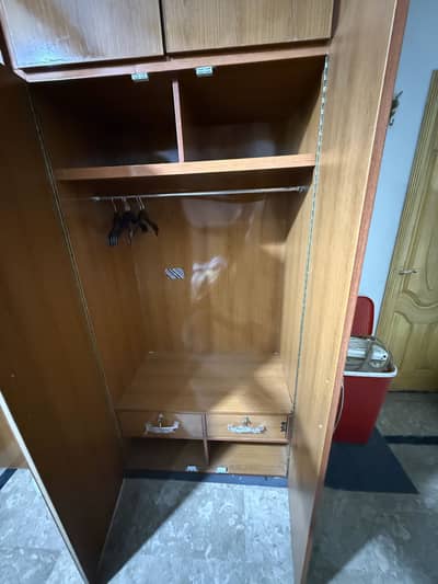 Wardrobe/ Almaari/ cupboard