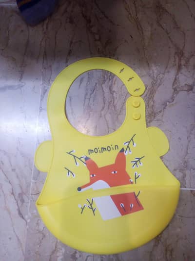 feeding silicone bib. . .
