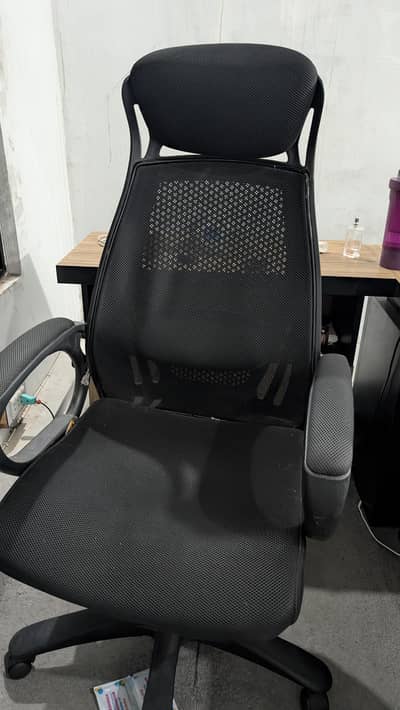 “Ergonomic Mesh Office Chair | High Back | Comfortable | Used