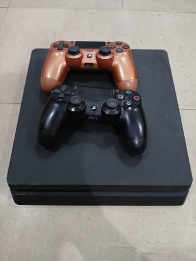 1TB Ps4 Used with games + controllers