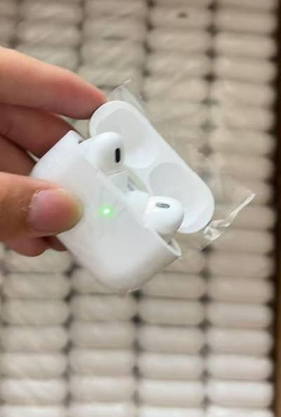 Bluetooth Earbuds — Long Battery — Best Sound