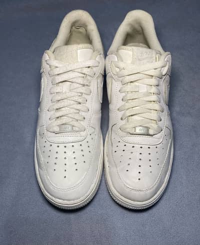 NIKE AIR FORCE 1 (UK 7)