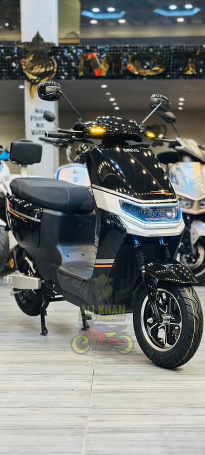 Orevo B2 Electric Scooty