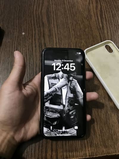 Iphone XR waterpack 75% BH