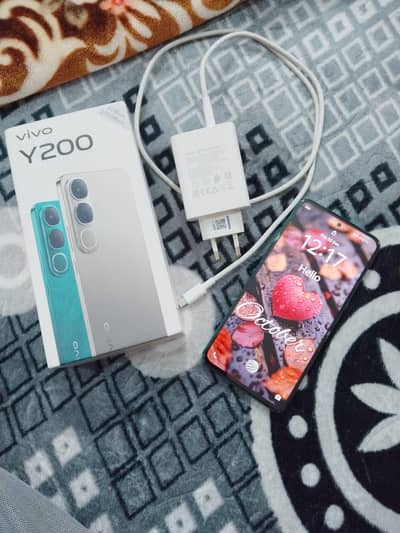 Vivo y200 8+8/256gb with box