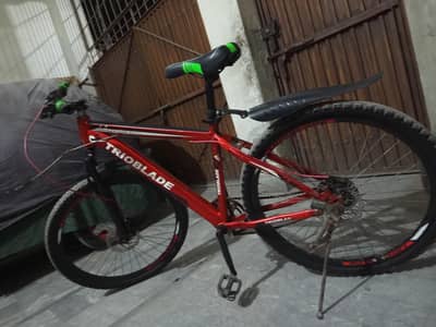 good condition bicycle anda pice
