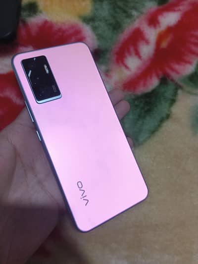 v23e 128gb excellent camera exchange possible