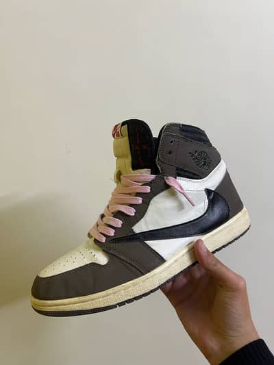 Jordan 1 High Travis Scott Mocha
