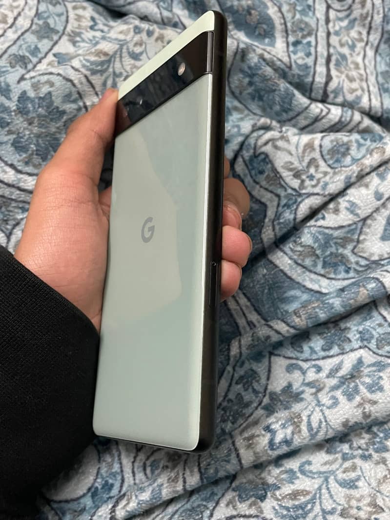 google pixel 6A 4