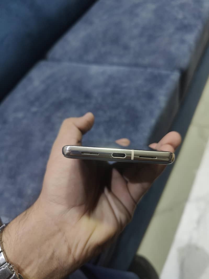 Google pixel 7 pro 4