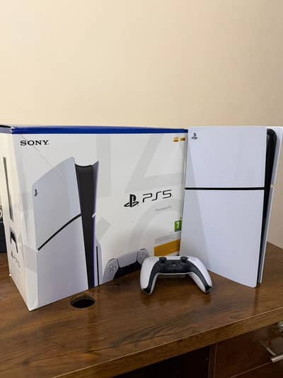 PS5 Slim Disk with games & extra controller
