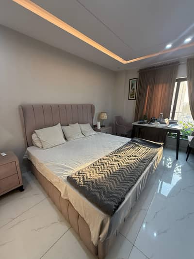 1 bed fully furnished luxurious apartment available in bahria town lahore