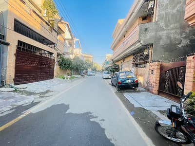 Residential Plot In Johar Town Phase 1 - Block B2 Sized 10 Marla Is Available