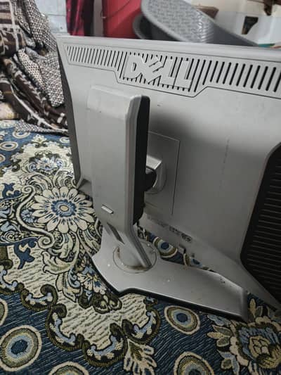 Dell 19 inch LCD Monitor with original Dell Stand (Model E1914H)