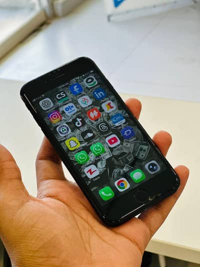 Apple iPhone SE 2020 – 64GB – Black – PTA Approved - Sell & Exchange