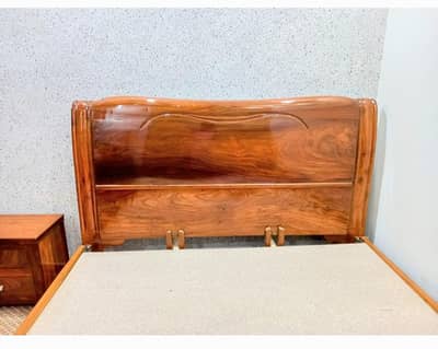 Solid Sheesham wood bed Set king size new condition side table
