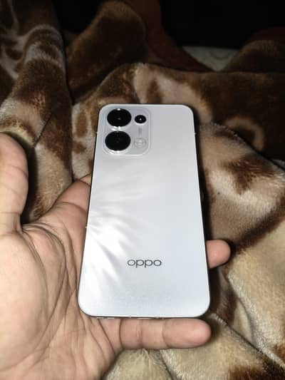 OPPO Reno 13 – Like New | White 12/256gb