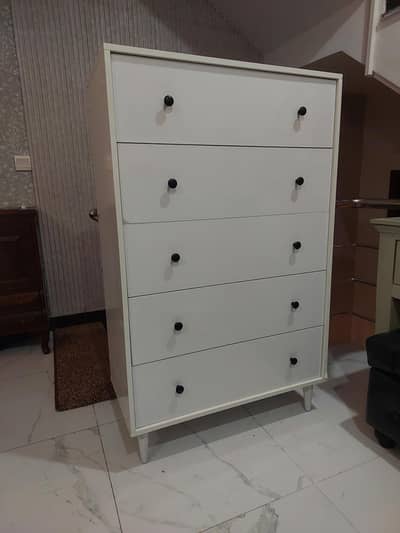 White Chest of Drawers