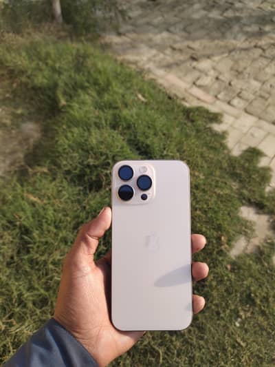 iPhone 16 pro max for sale BH 100%