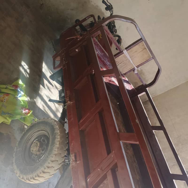 loder Rickshaw 1