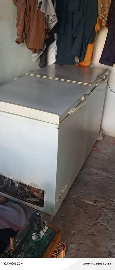 2door freezer all oky