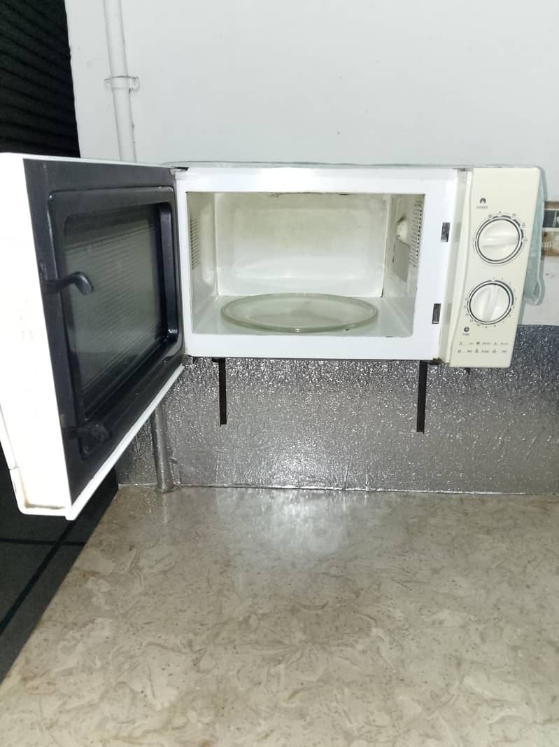 Orient Microwave 6