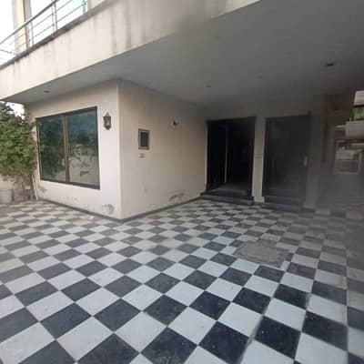 10 MARLA USED DOUBLE UNIT HOUSE BAHRIA TOWN PHASE 4