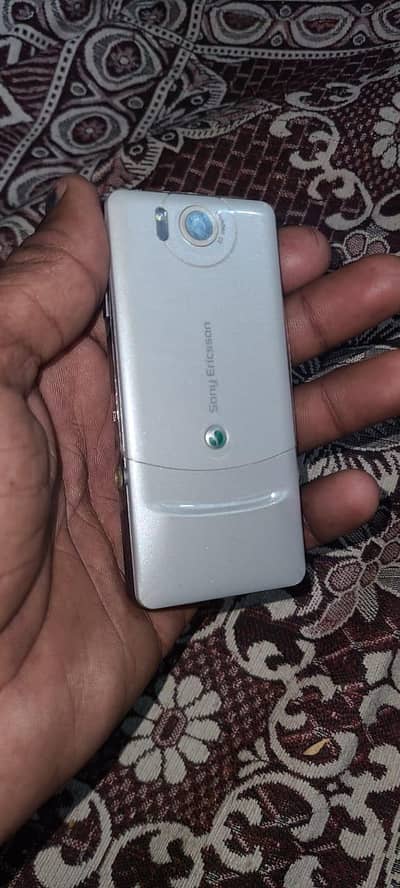 nokia Megan hungry old is gold