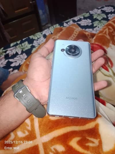 Sharp Aqous R7  12Gb/256Gb