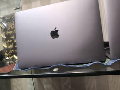 i7 i9 M1 M2 M3 M4 Apple MacBook qty available