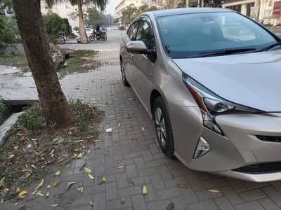 Toyota prius E-four full option