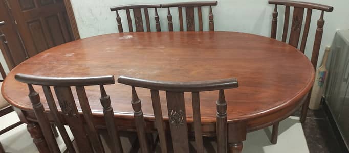 Dining table for sale