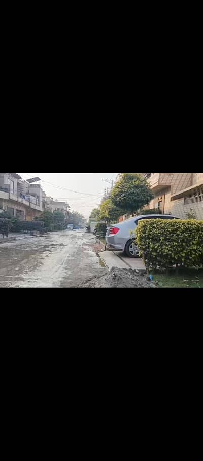 mehar feyaz colony AA 5 marla 3 story bana ghar for sale LHR