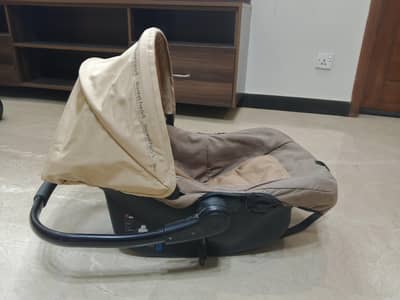 Baby carry cot