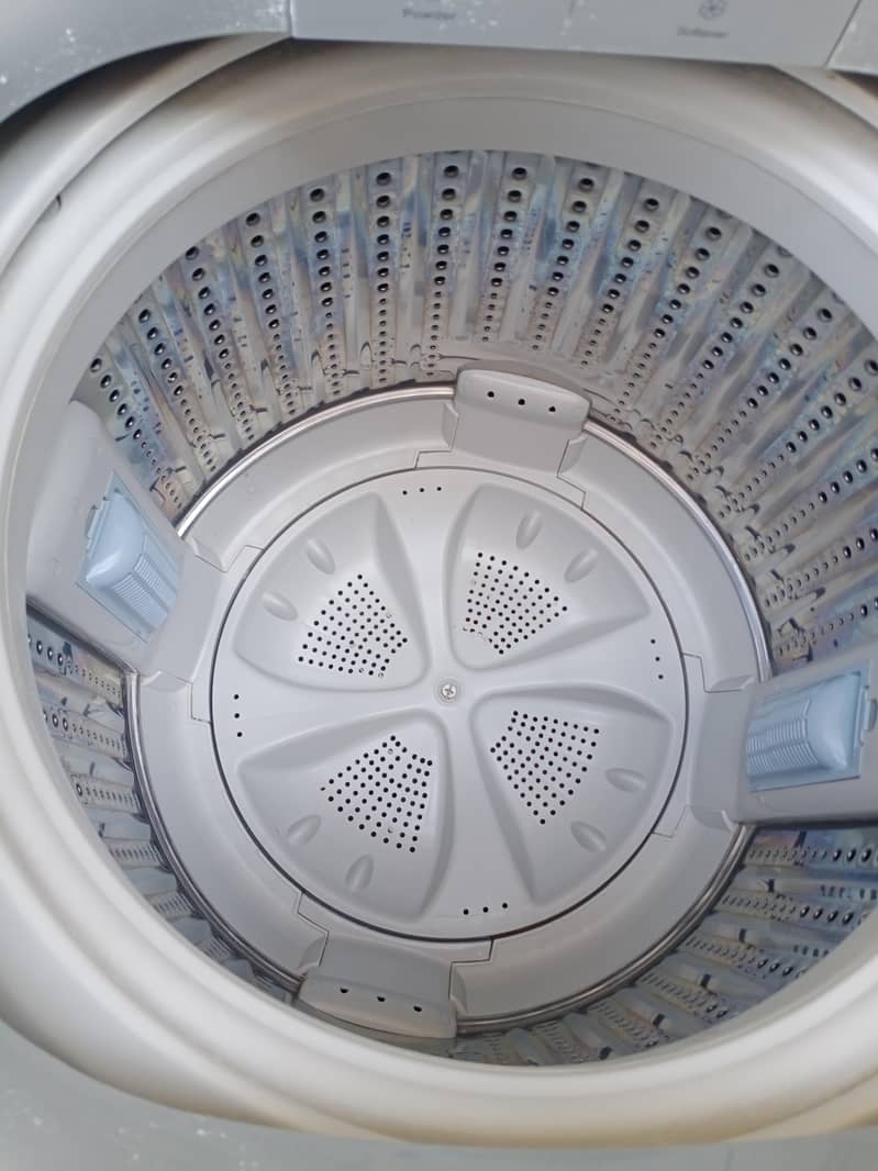 Haier automatic washing machine 1