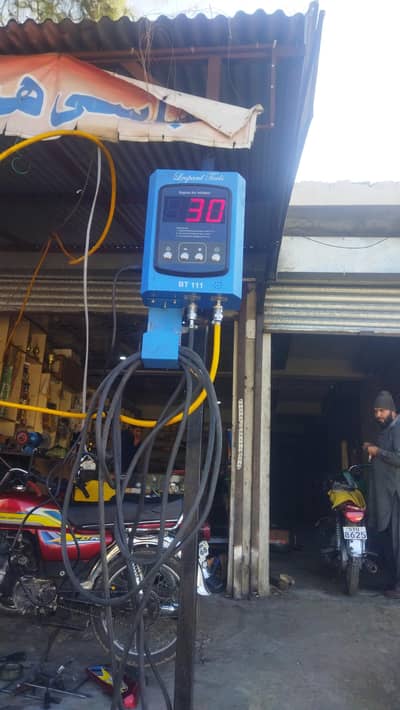 Digital Guage and 100L Compressor