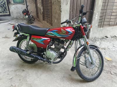 Honda 125 is for urgent sale